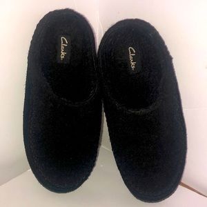 Clarks slippers